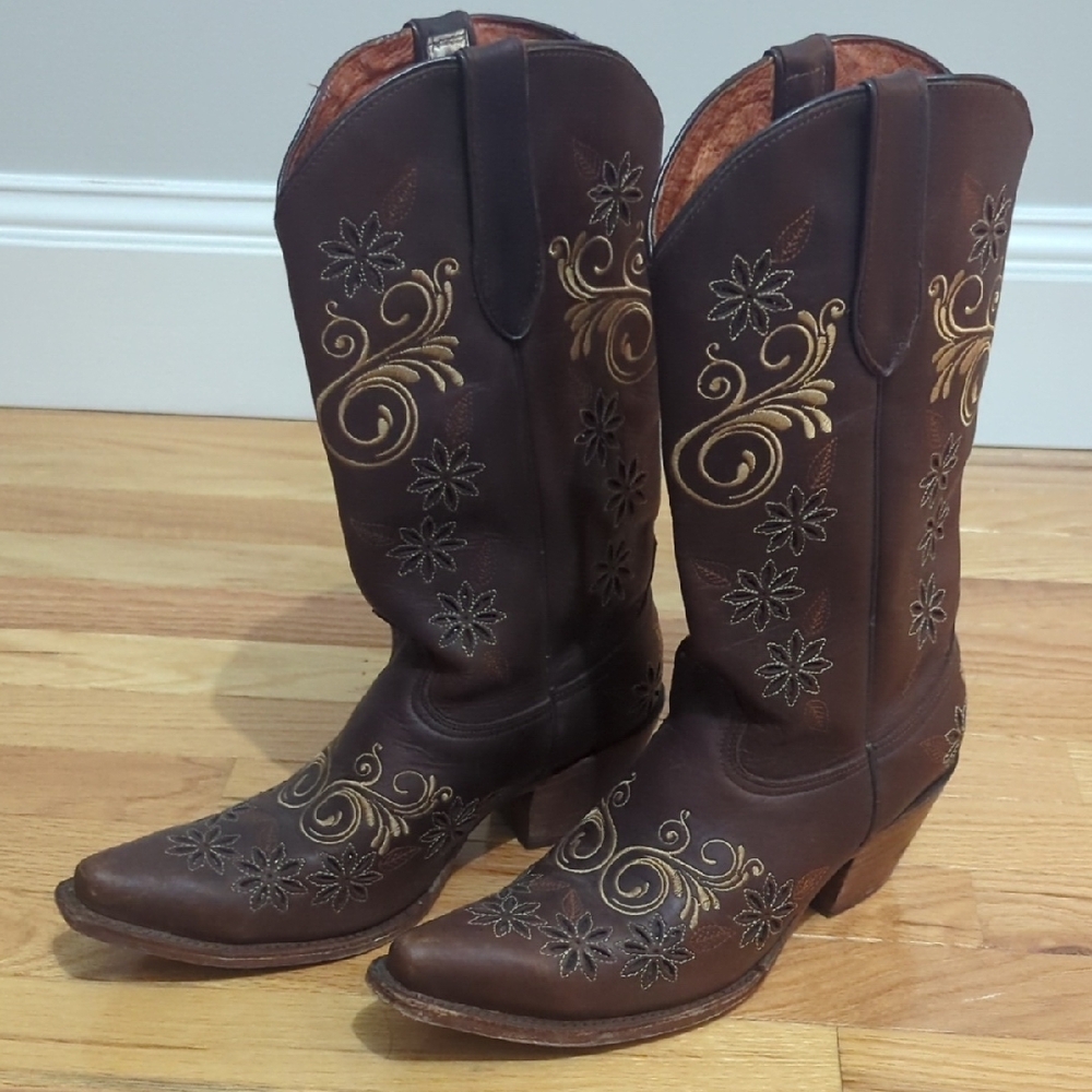 Brown Western Cowboy Boots with Gold Embroidery - Picture 6 of 6